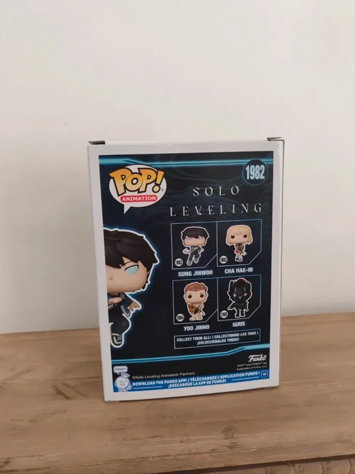 Figurine funko pop Sung Jinwoo 1982 glow chase - photo numéro 3