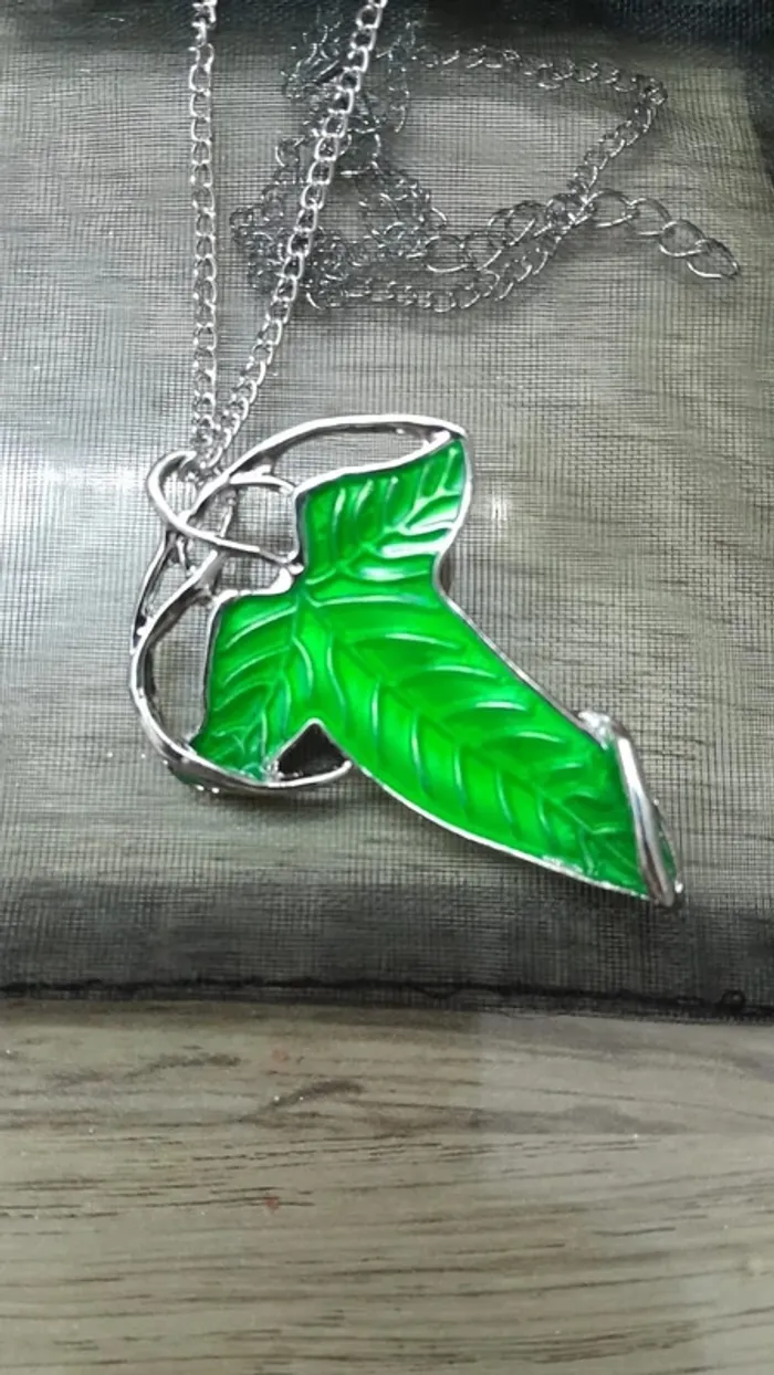 Broche/Collier - Feuille Elfique (Seigneur des Anneaux) - photo numéro 2