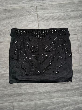 Minijupe en suédine et clous noir et argenté T40 L