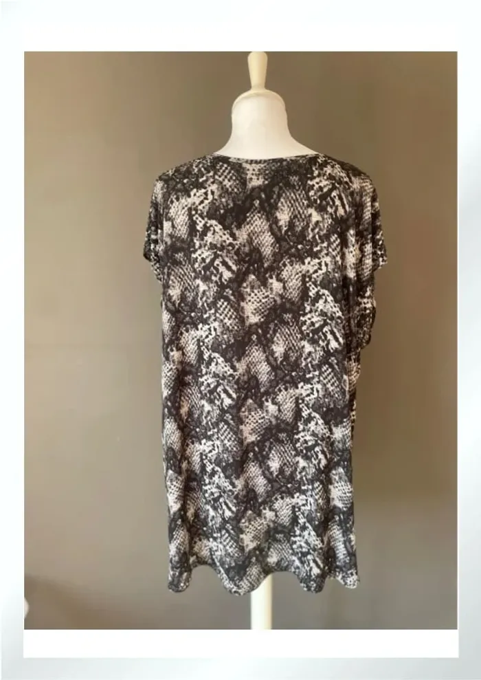 Robe à clous avec motifs - photo numéro 7