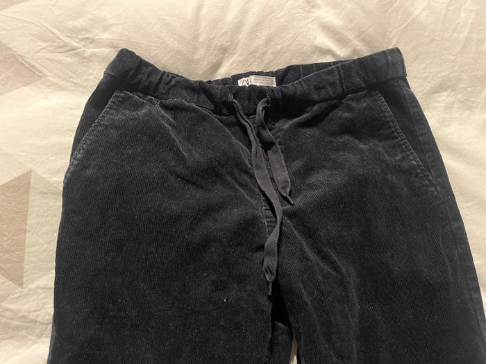 Pantalon noir velours Zara - photo numéro 3