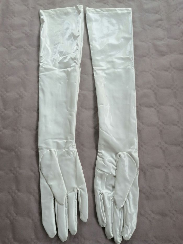 Fetish gants en vinyle blancs t xl - photo numéro 2