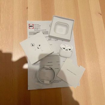AirPods 3