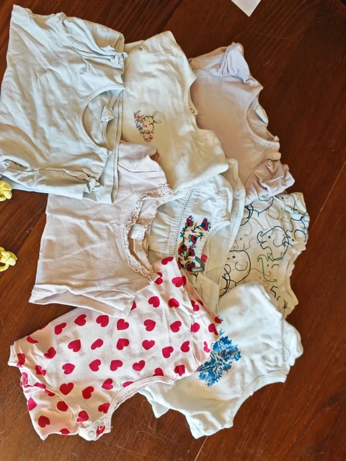 Lot n°11: vêtement bébé 12mois - photo numéro 2