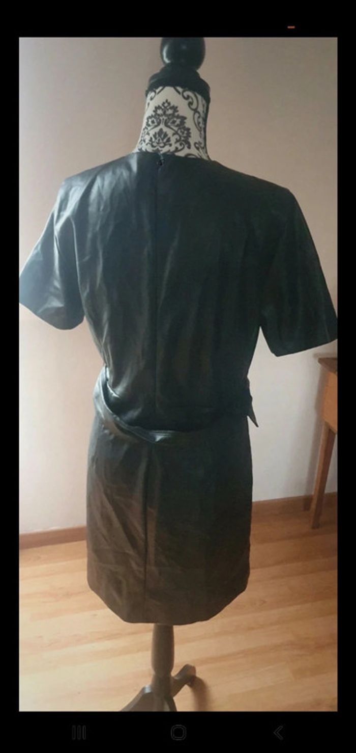 Robe aspect simili cuir - photo numéro 2