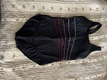 Maillot de bain 1 pièce taille 48