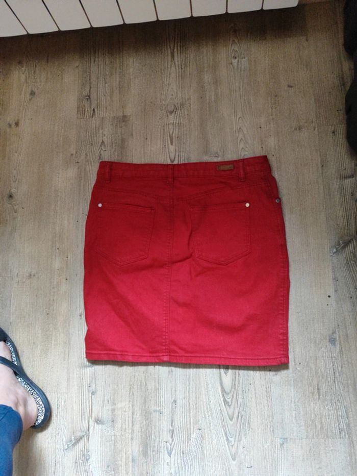 Jupe en jean rouge Camaïeu T40 - photo numéro 2