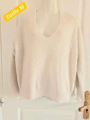 Pull col V Taille M "Kiabi"