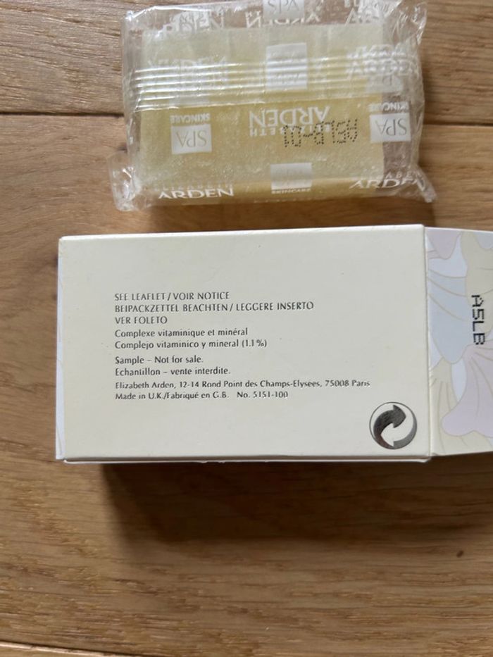Savon Elizabeth arden 25 gr - photo numéro 2