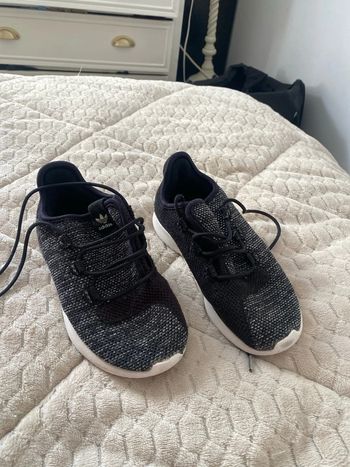 Baskets Adidas, taille 31