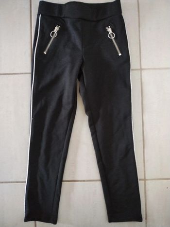 Pantalon léger neuf juste lavé taille 6 ans