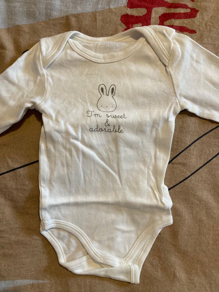 Lot 5 bodies manches longues taille 6 mois - photo numéro 7