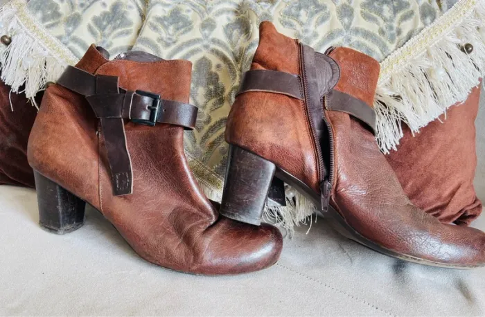 Botine Zinda en cuir taille 40 - photo numéro 2
