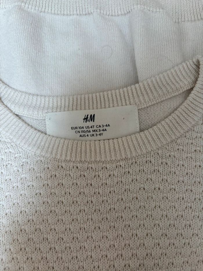 Pull blanc cœur sequin taille 104cm - photo numéro 3