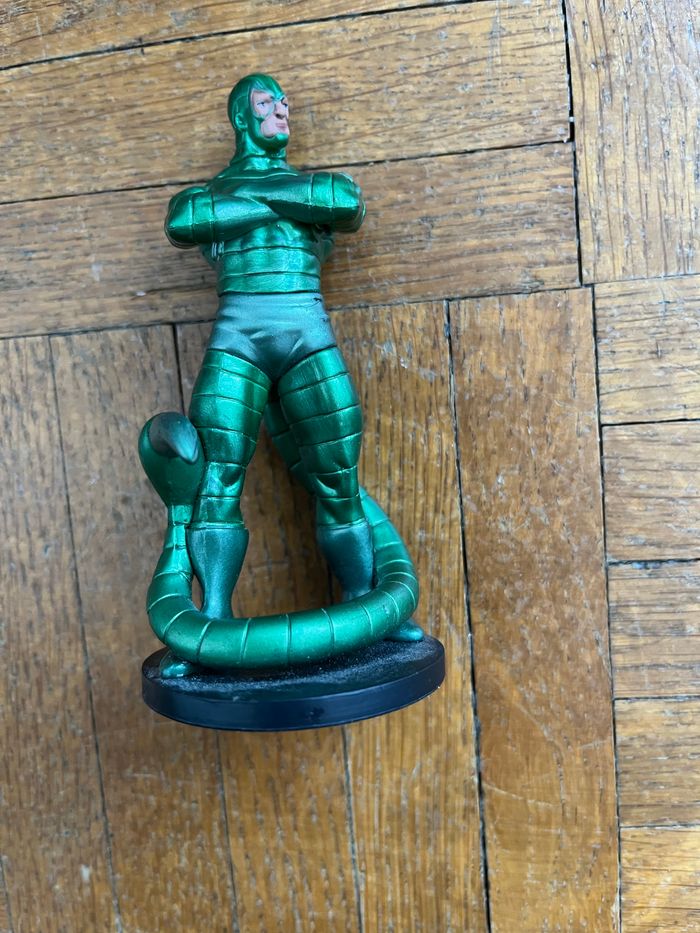 Figurines sur socle Marvel - photo numéro 2
