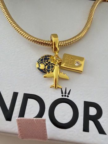 Charme  pour bracelet pandora neuf 