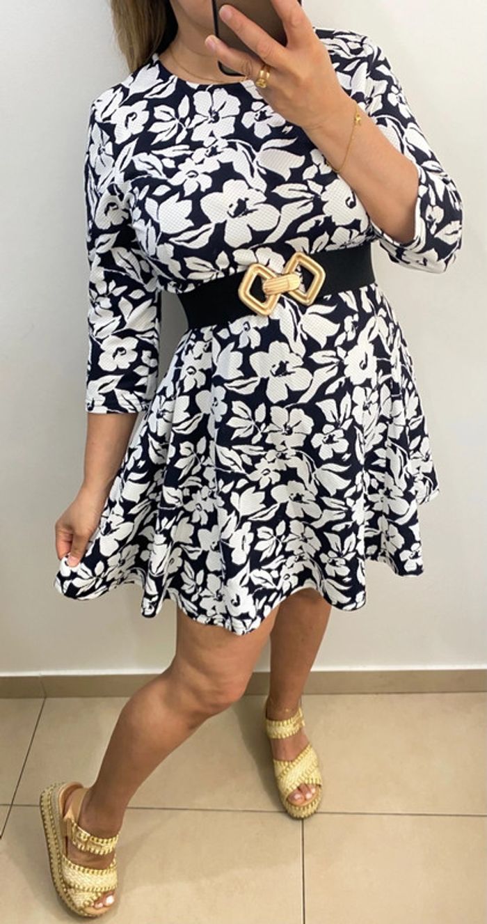 Petite Robe Imprimée Fleurs Taille M