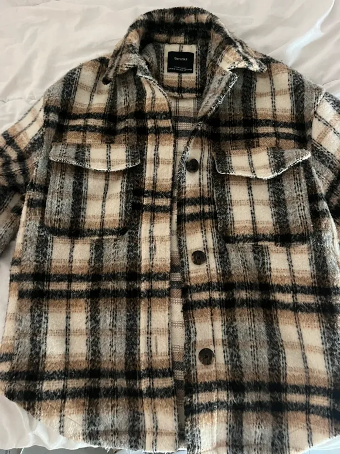 Veste surchemise à carreaux Bershka