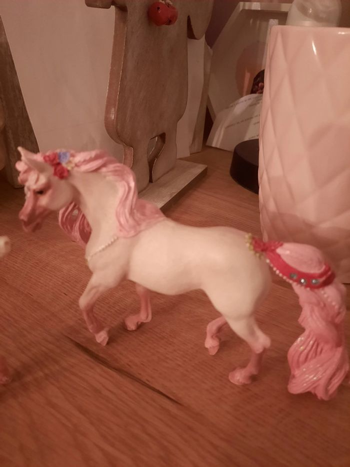 Schleich bayala jument pégase - photo numéro 3