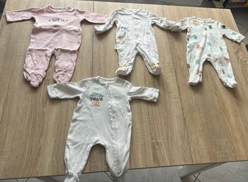 Lot 4 pyjamas d’été taille 3mois
