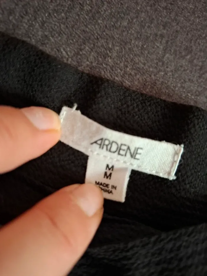 T shirt épaule nue taille M ardene noir - photo numéro 2