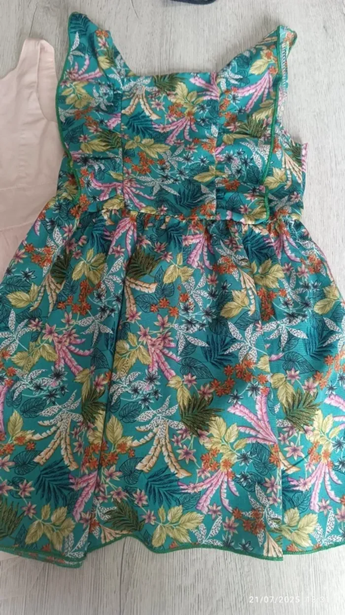 Lot 3 robes - photo numéro 2