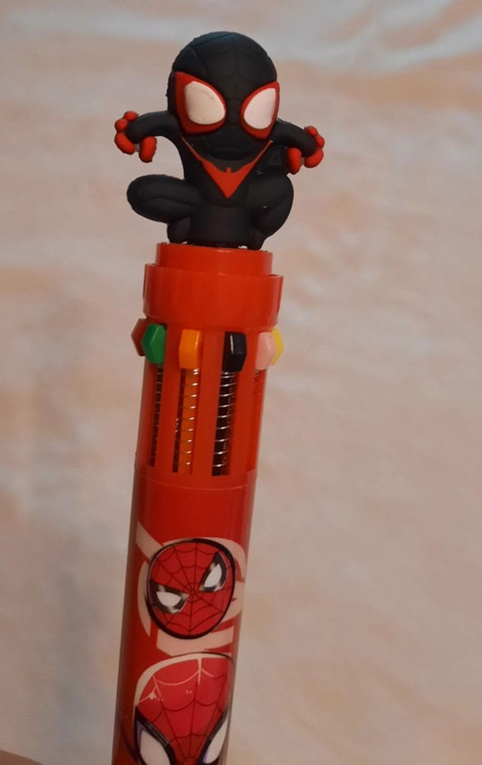 1 stylo multicouleurs Spiderman - photo numéro 8