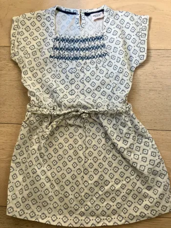 Jolie robe blanche 3 ans TAO