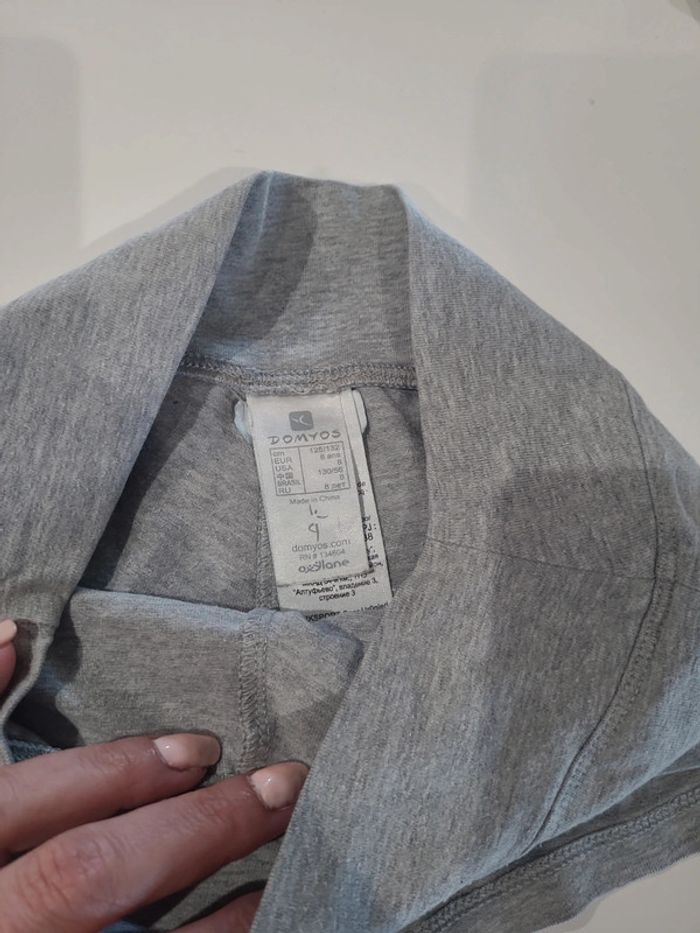 Short de gym, gris, taille 8 ans - photo numéro 2