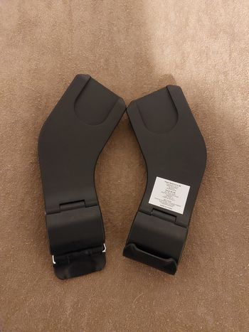 Adaptateur universel poussette