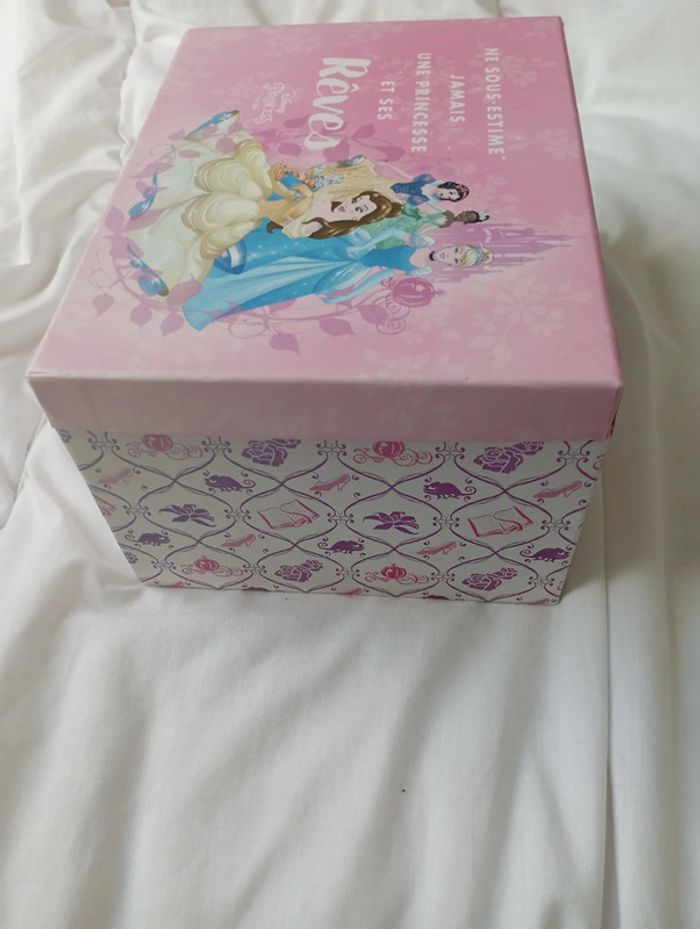 Boîtes à bijoux Disney avec divers accessoires - photo numéro 6