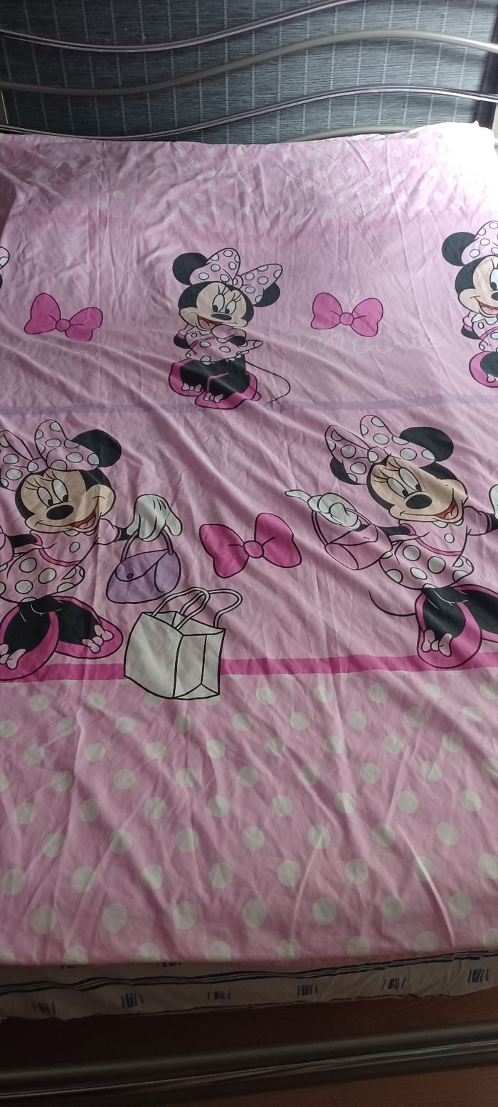 Très jolie housse de couette Une personne sans taie - photo numéro 2