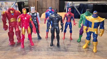 Lot de figurines Marvel
