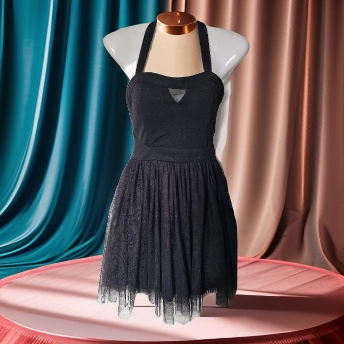 Jolie robe dos nu sexy tulle