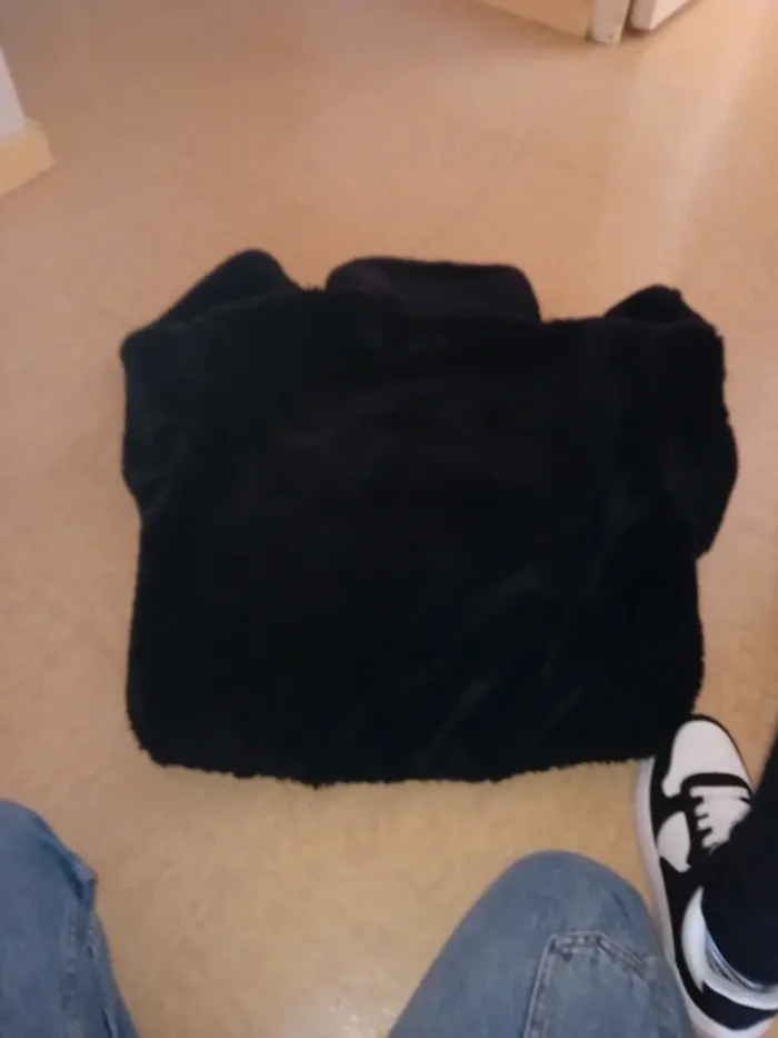 Manteau en fausse fourrure - photo numéro 6