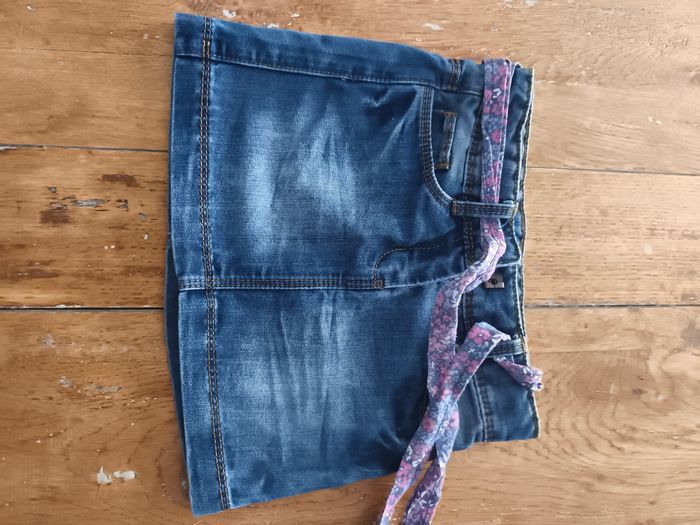 Jupe jean 3 ans tape à l'oeil