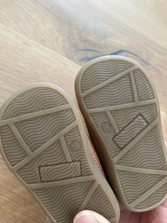 Chaussure premiers pas taille 18 - photo numéro 5