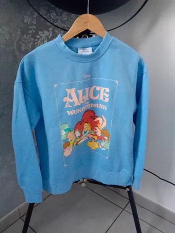 Pull Alice disney