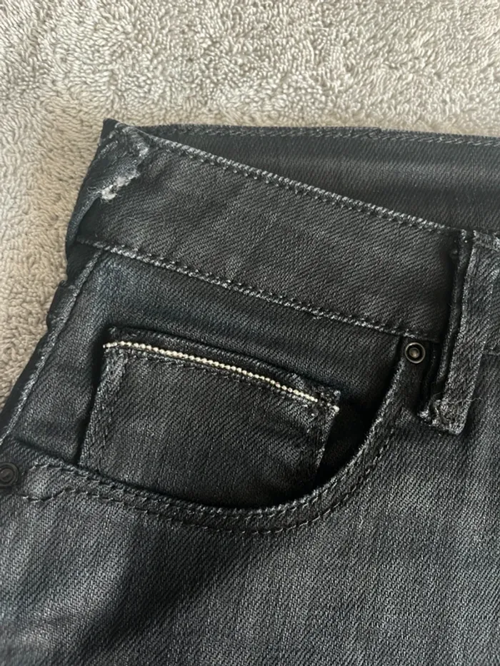 Mini jupe noire en jean Le Temps des Cerises T30 – tendance, ceinturable, coupe flatteuse - photo numéro 2