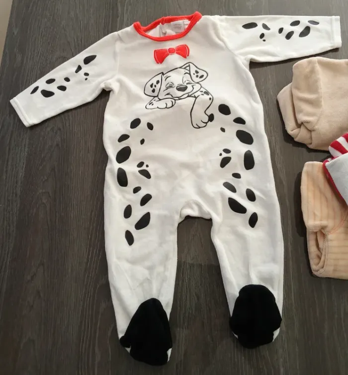 Lot 4 pyjamas velour mixte 9 mois - photo numéro 2