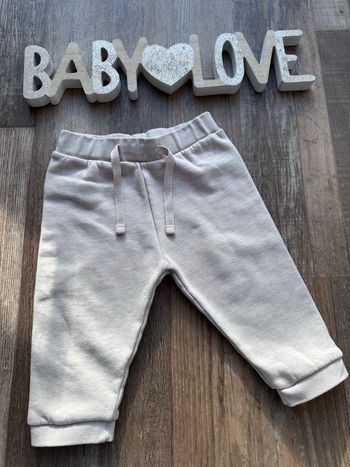 - Jogging Mots d’enfant  - 9 mois - Très bon état 