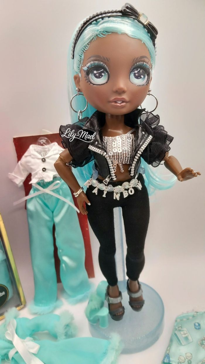 Poupée rainbow high Robin Sterling slumber party et custom - photo numéro 4