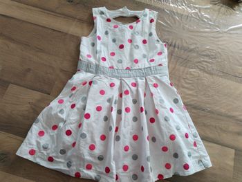 Robe 4 ans
