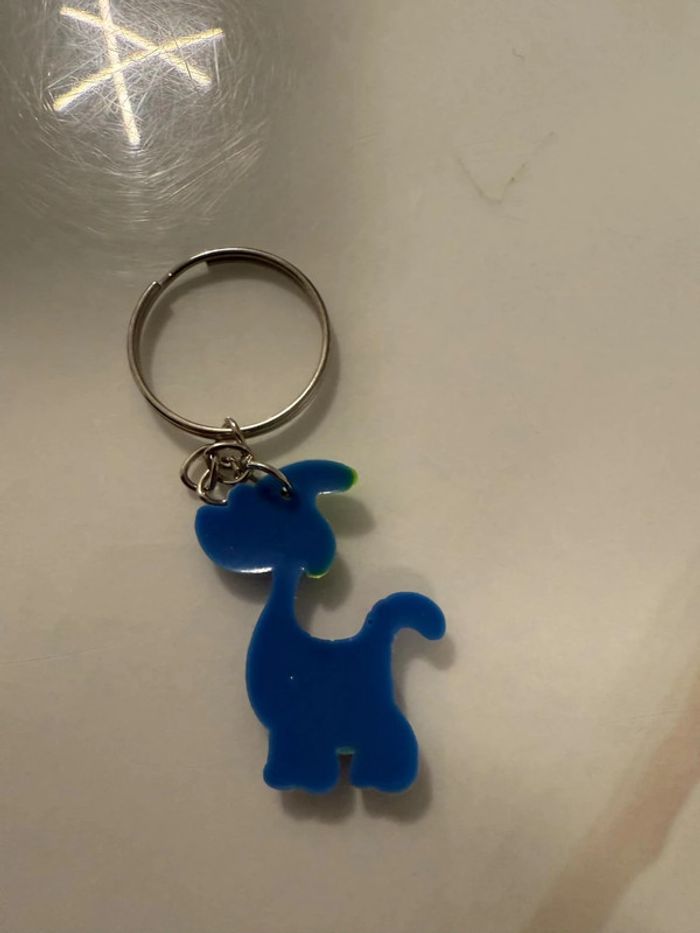 Porte clé dinosaures neuf - photo numéro 2