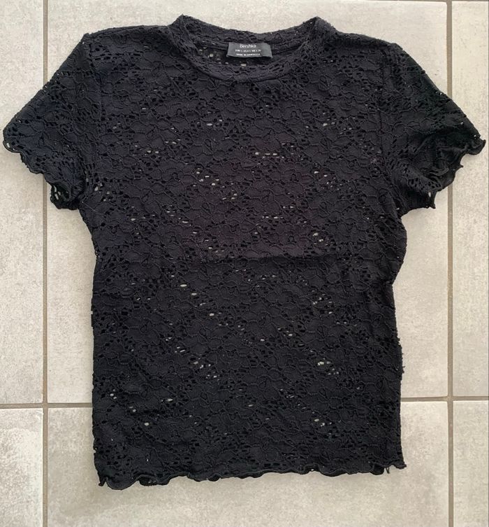 Haut noir en dentelle Bershka taille S