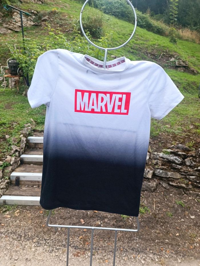 Tee-shirt Marvel 11/12 ans