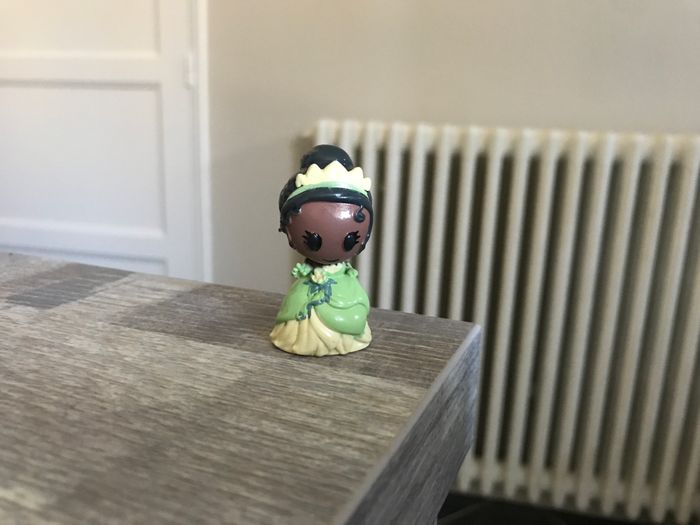 Figurine mini tiana princesse et la grenouille disney