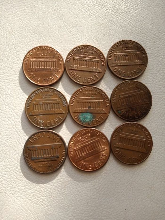 Un lot de centimes de dollars américains