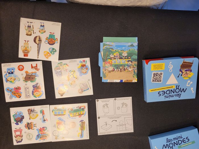 Lot deux mini jeux les mini mondes poster sticker mcdo - photo numéro 7