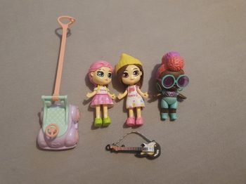 Lot de mini poupées + accessoires
